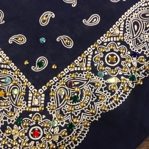 SAKS FIFTH AVENUE BEJEWELED SCARF - Picture 11 of 15